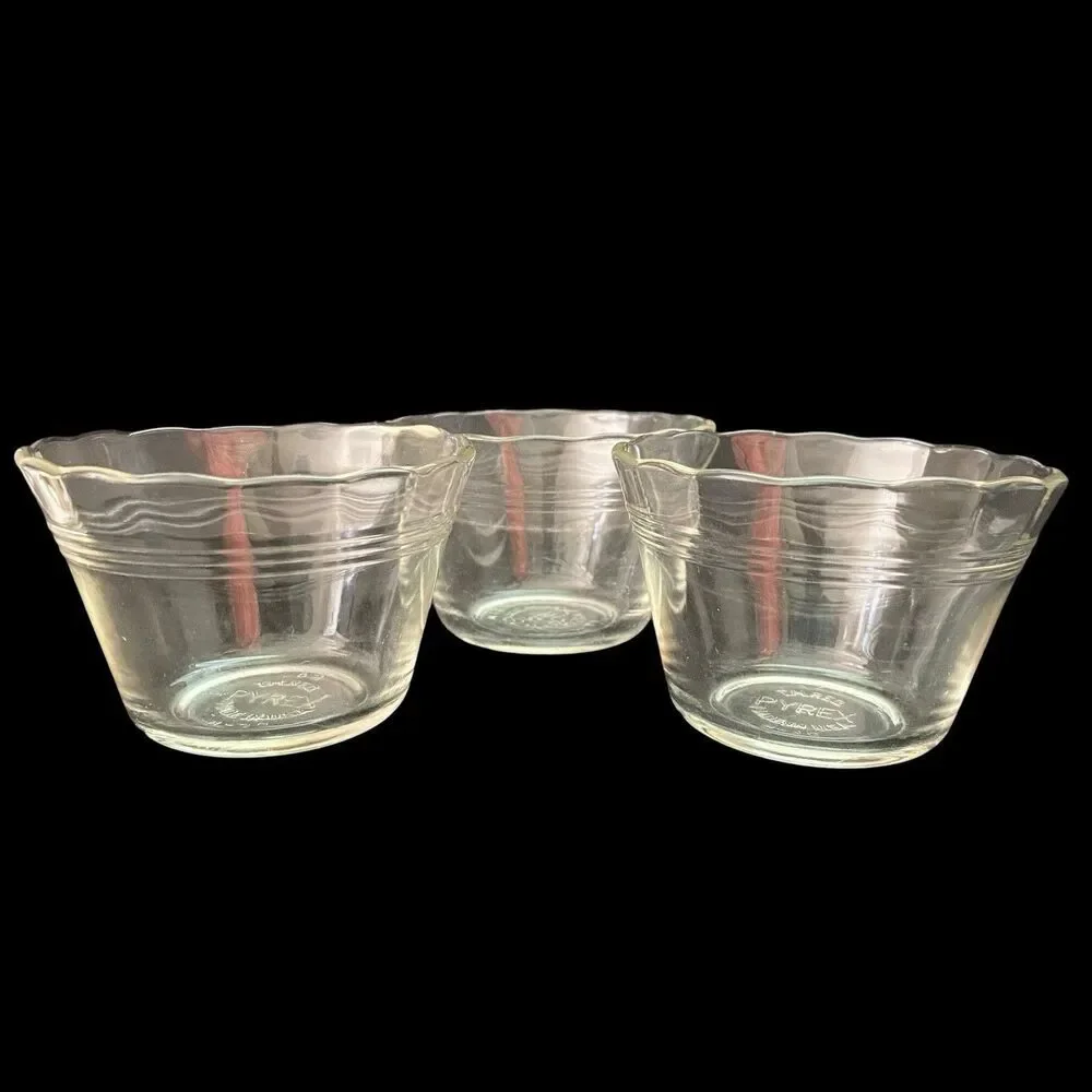 3 Vintage  Pyrex Custard Cups #462 3  Line Scalloped Rim